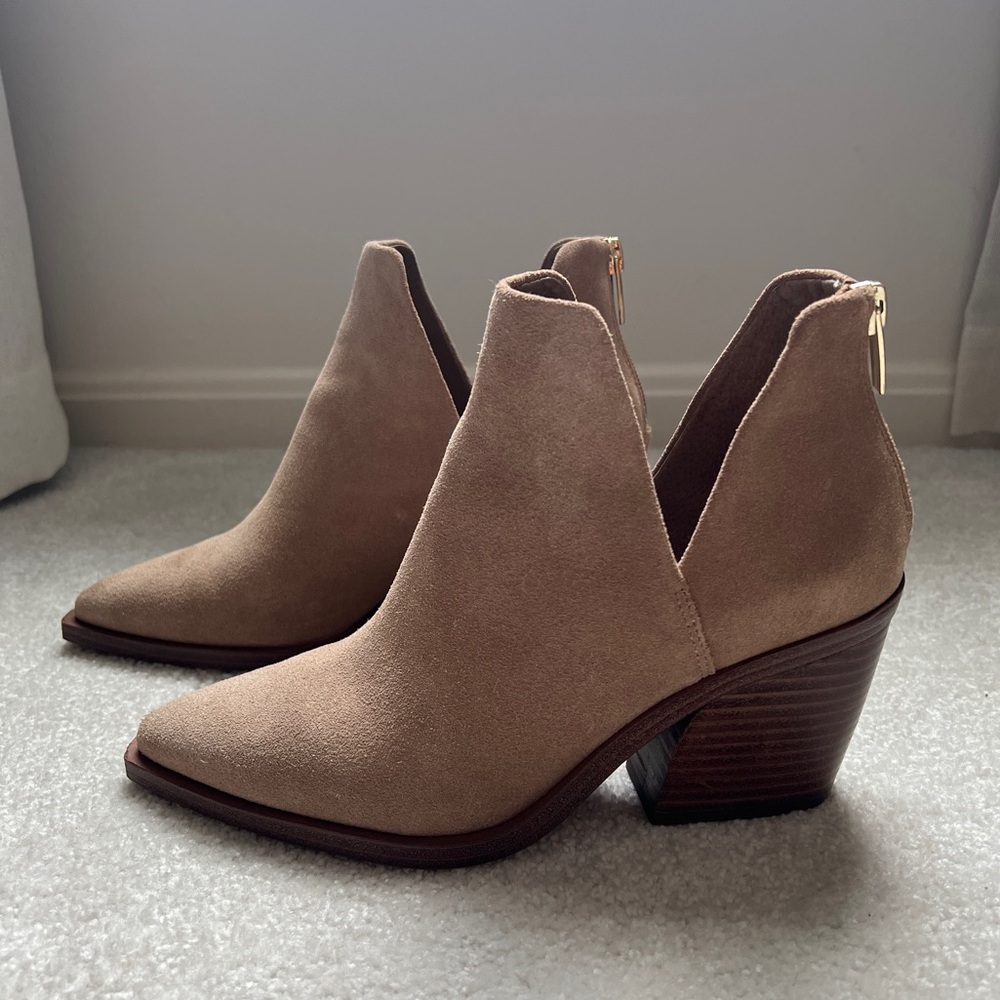 Vince Camuto Gidgeta Bootie